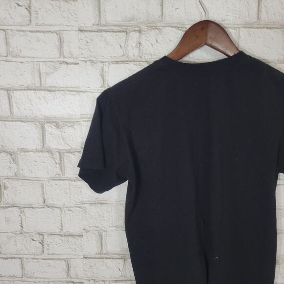 FRIENDS black graphic tee - Picture 7 of 8